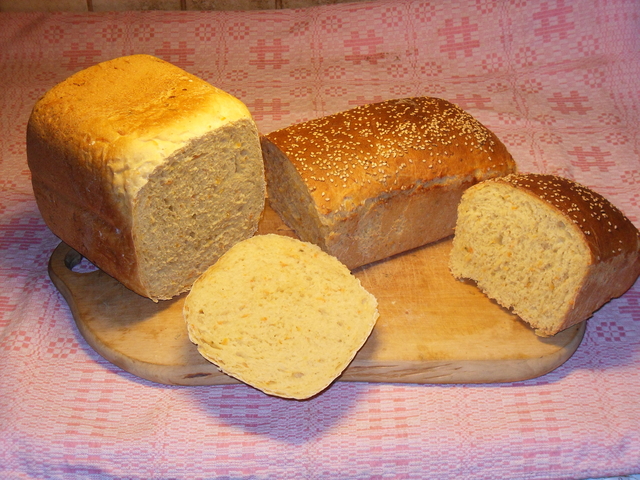 Morotstortilla formbröd i ugn eller bakmaskin