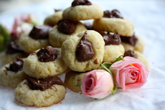 Mini Nutella Thumbprint Cookies – Mini Nutella Kakor