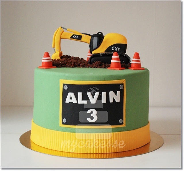 Grävmaskin på Alvins tårta