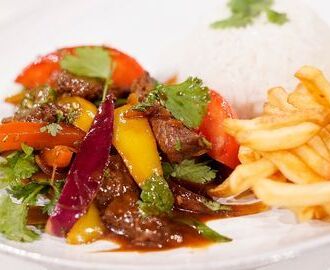 Lomo saltado – peruansk köttgryta