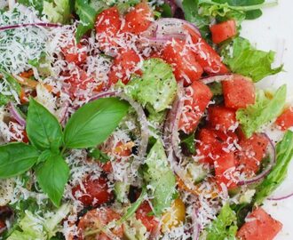Sallad med vattenmelon, parmesan & svartpeppar | Catarina Königs matblogg