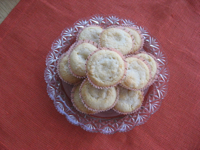 Lättgjorda kakor i formar