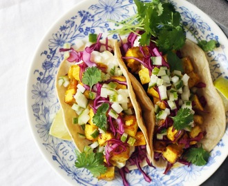 Curry- & mango tacos