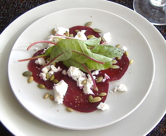 Rödbetscarpaccio