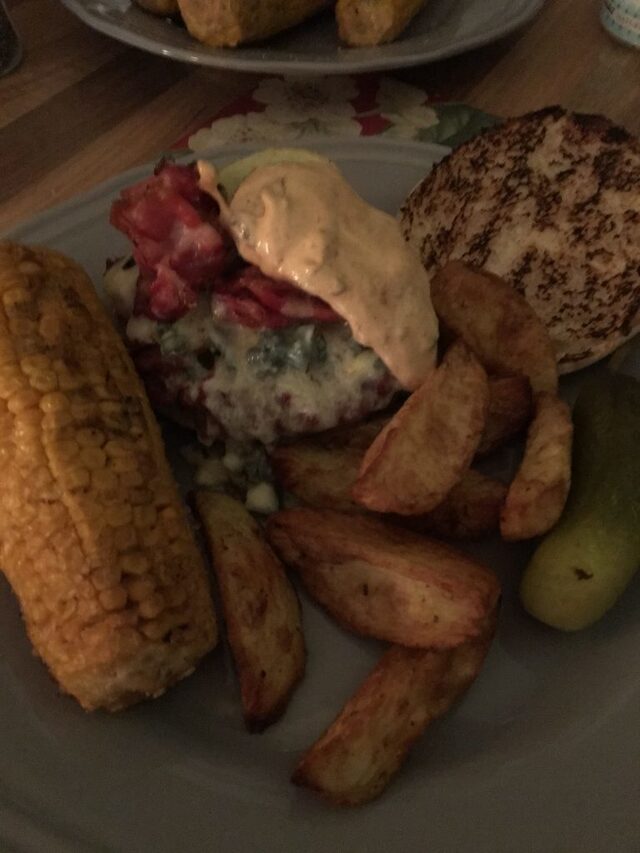 Burgare med chipotle-mayo