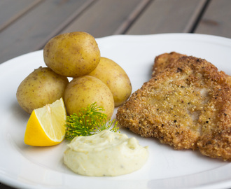 Panerad rödspätta med krondillsmajonäs och potatis