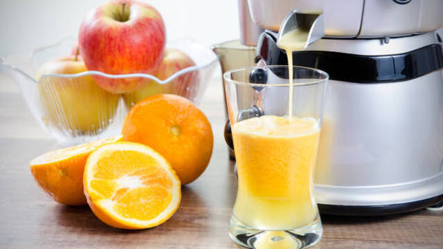 Guide: Slow juicer, råsaftcentrifug och juicepress