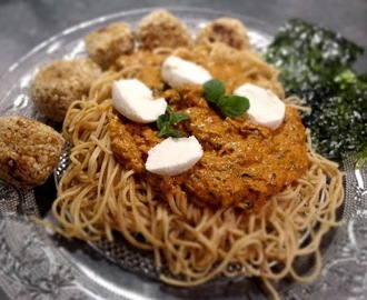 Soy Bean Spaghetti och paprikasås med labneh och seaweedsnack