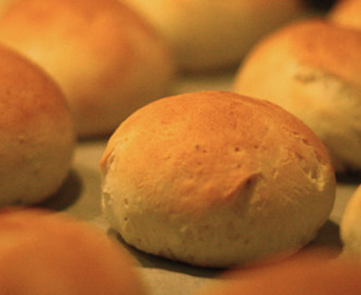 Glutenfria semlor med fiberhusk