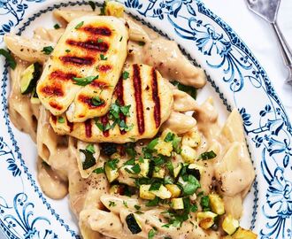 Pasta med svampsås och halloumi - Recept | Arla