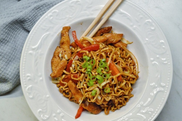 Chicken Chow Mein Posted on 28/04/2021 by Therése