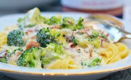 vegetables in cheesy sauce