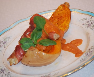 Rostad butternut squash med parmalindad kycklingfärs och rostad tomatsås