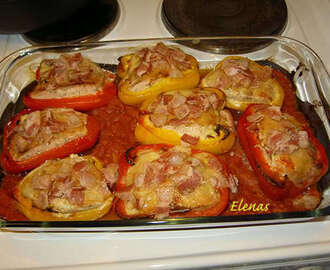 Fyllda paprikor med leverpastej och bacon