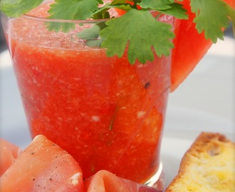 Gazpacho på vattenmelon och Stickyribs