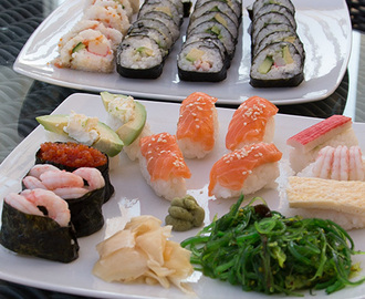 Hemmagjord sushi och tävling med Blue Dragon