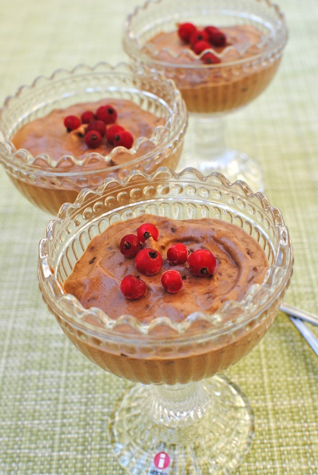 Chokladmousse med crisp