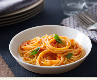 Spaghetti Eko med Basilico
