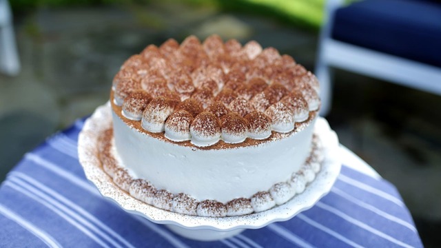 Tiramisu Cake