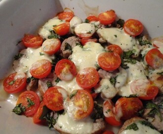 Recept: Fläskfile med tomat, mozzarella och basilika