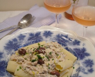 Pasta med tonfisksås