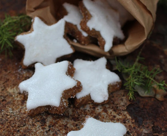 Söta pepparkaksstjärnor med smak av hasselnöt och kanel