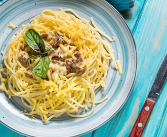 Pasta med kantarellsås