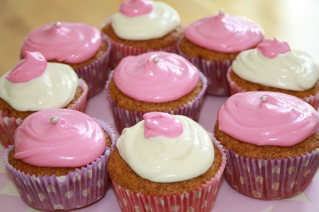 Cupcakes till min prinsessa!!! Vackra, rosa och alldeles, alldeles underbara!