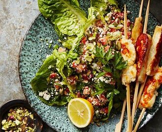 Halloumispett och blomkålstabbouleh med pistagenötter