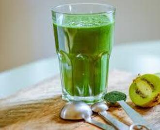 Kiwi Spirulina Detox Smoothie