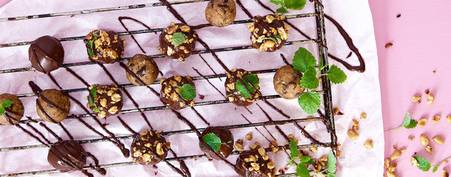 Chocolate chip cookie dough truffles | GoGreen