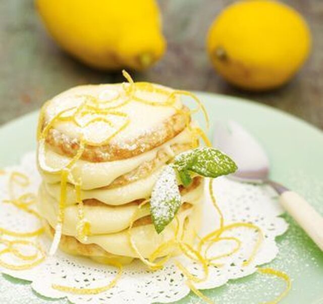 Citronplättbakelser med lemon curd
