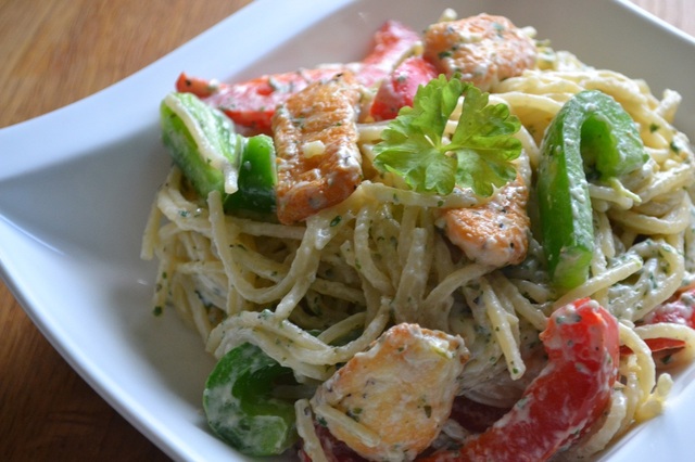 Veckans vegetariska: Spaghetti med halloumi och paprika