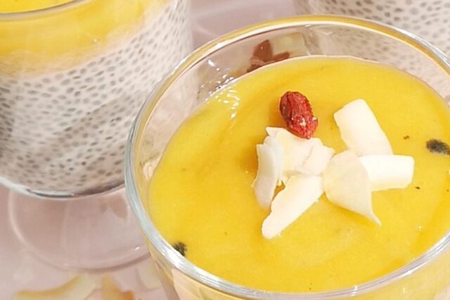 Chiapudding med mango- och passionsfruktsås (paleo)
