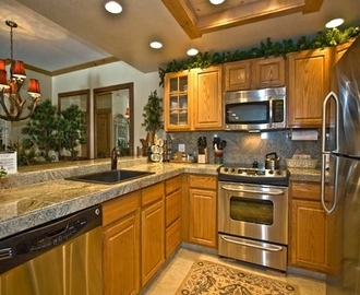 Light Oak Kitchen Cabinets