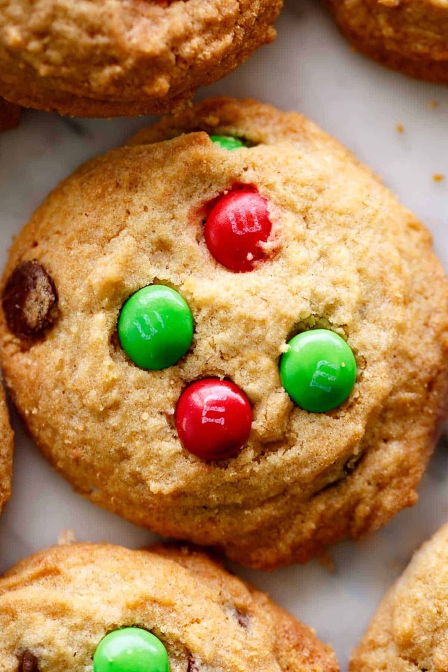 M&M Cookies (Christmas Cookies)