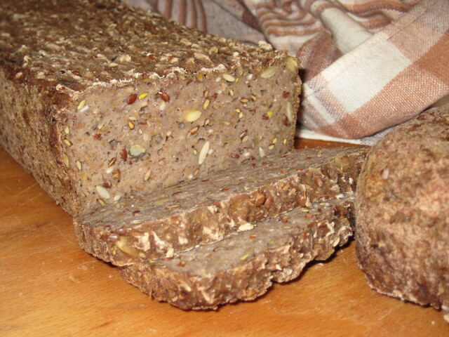 Glutenfritt kastanjebröd med egen mjölmix