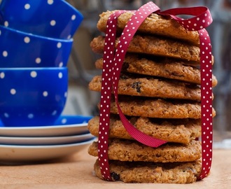 Havrecookies med kokos, tranbär och valnötter