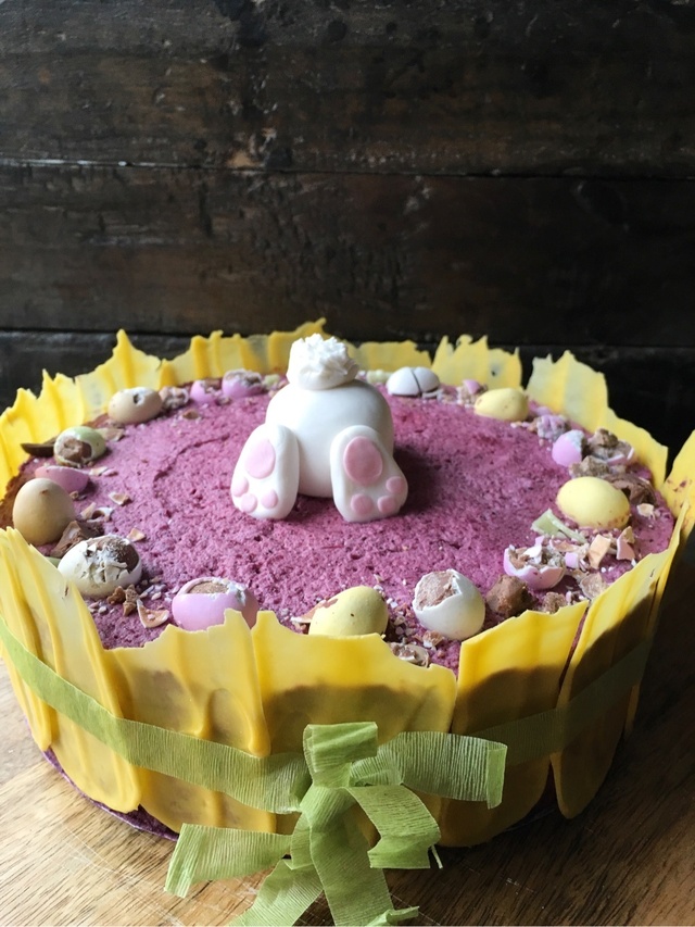 Blueberry mousse cake for Easter ~ Blåbärsmousse tårta till Påsk