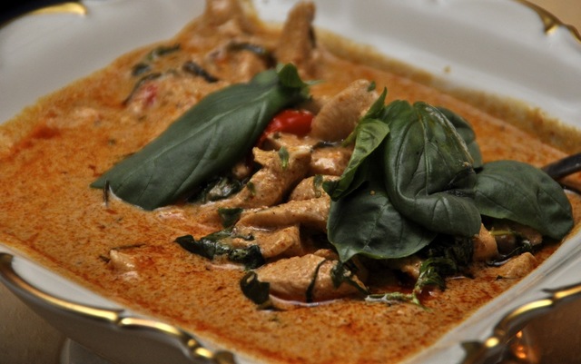 Thailändsk kyckling i cocosmjölk o currypasta