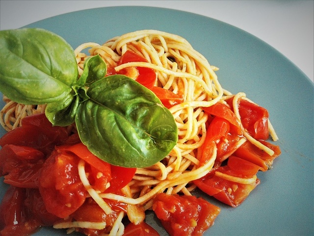 Spaghetti con pomodorino fresco