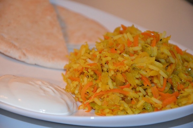 Rotsaksfräs med ris och curry