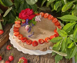 Chokladtårta med jordgubbar och nutella