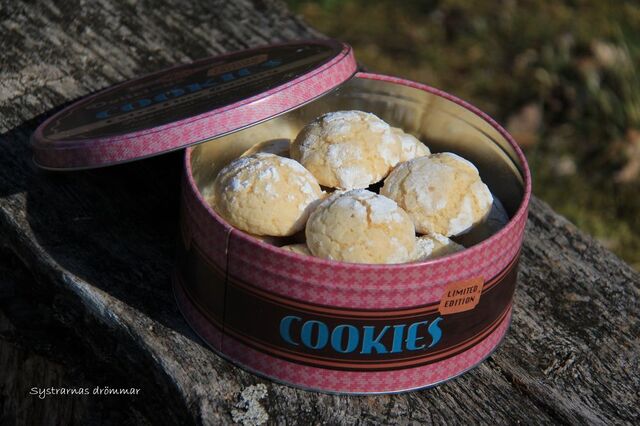 Lemon crinkle cookies