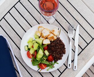 En somrig kyckling & quinoa sallad