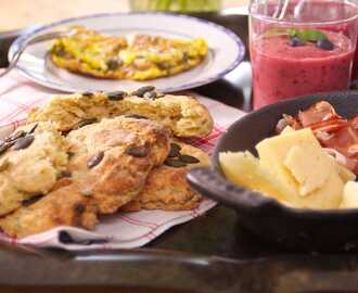 Kryddiga scones med zucchini och ingefära