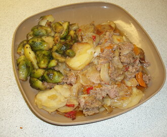 Potatis och köttfärs i lergryta.