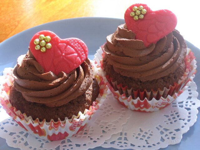 Chokladmuffins med röda hjärtan