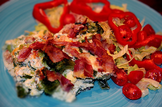 Höstens nyttiga matlådor denna vecka – ugnsbakad omelett med broccoli, bacon och purjolök