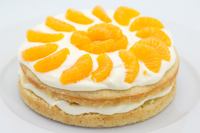 Lemon Cake with Mandarines